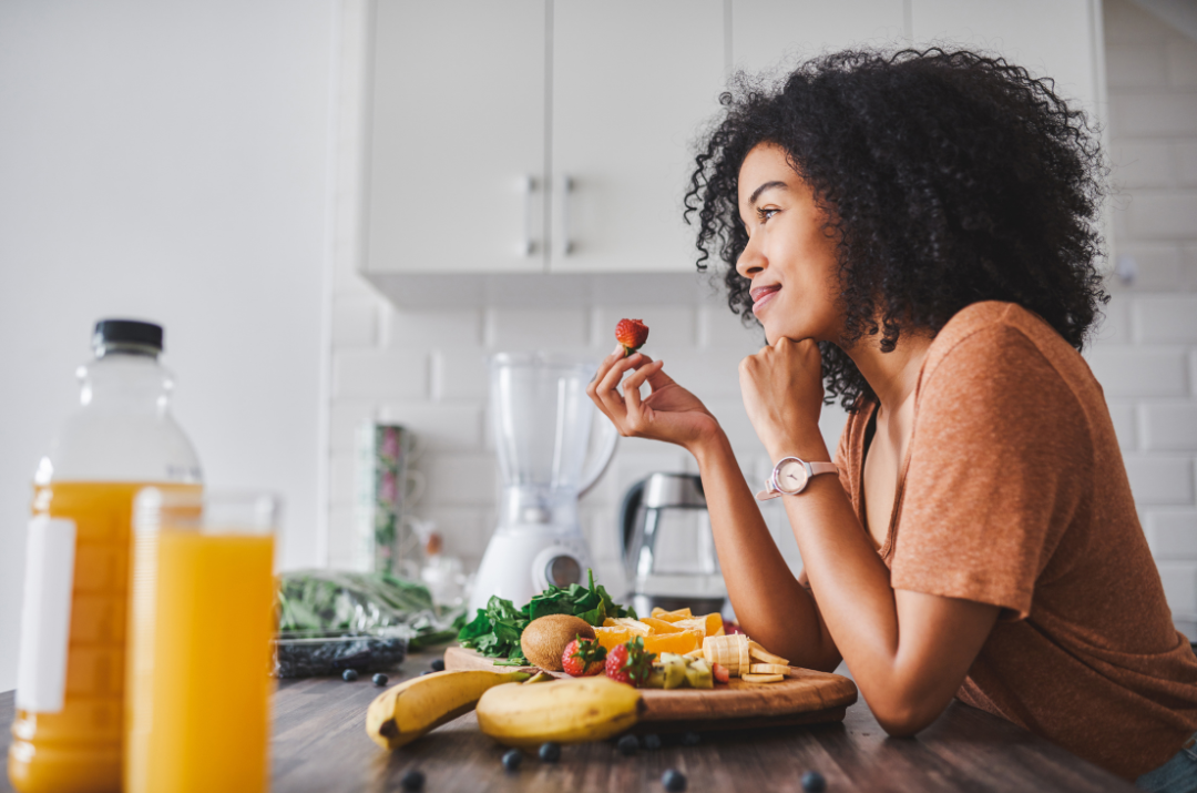 Why Do I Crash After I Eat? What Your Afternoon Slump May Be Telling You